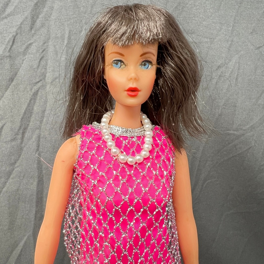 Dramatic Living Barbie 1116 Doll Fully Poseable 1970 w/ Silver Cage Dress 1208